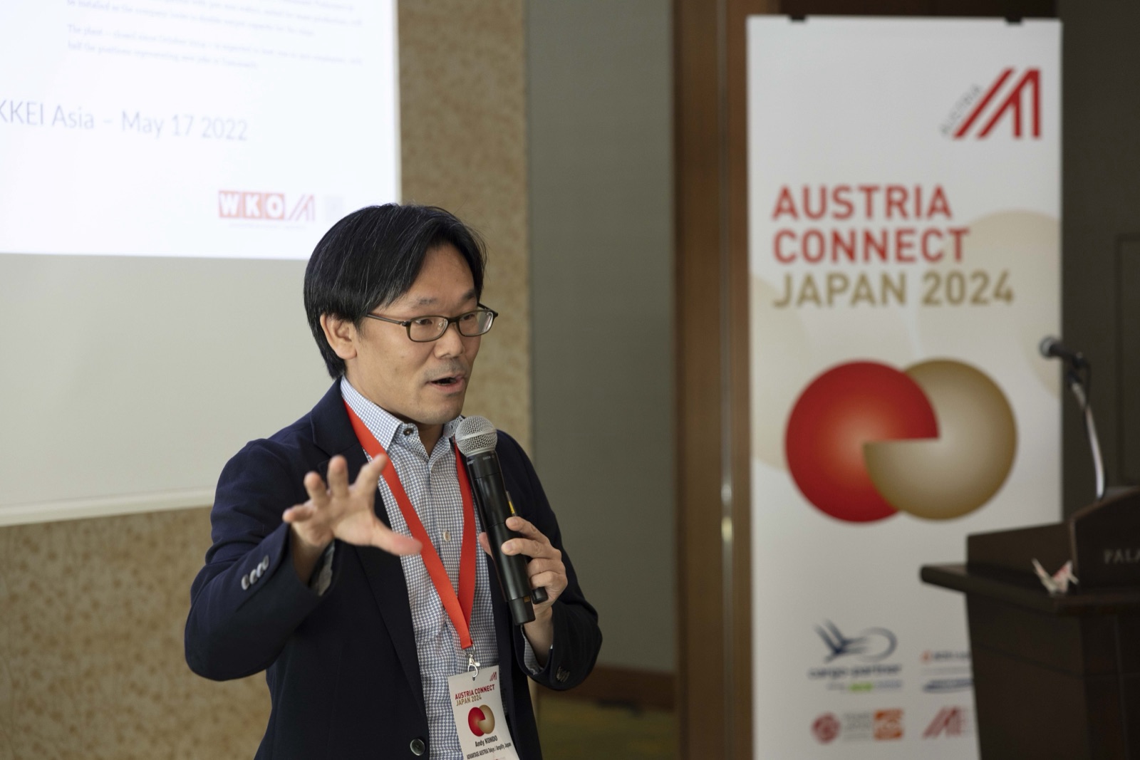 Andy Kondo speaking at Austria Connect Japan 2024